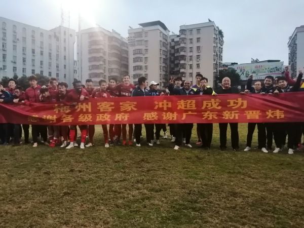 近期，恰逢蜘蛛侠漫画角色诞生56周年，片方发布了一张全新剧照